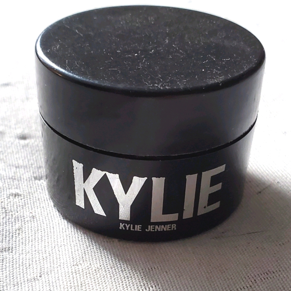 2/$30 Kylie Cosmetics Loose Highlighter